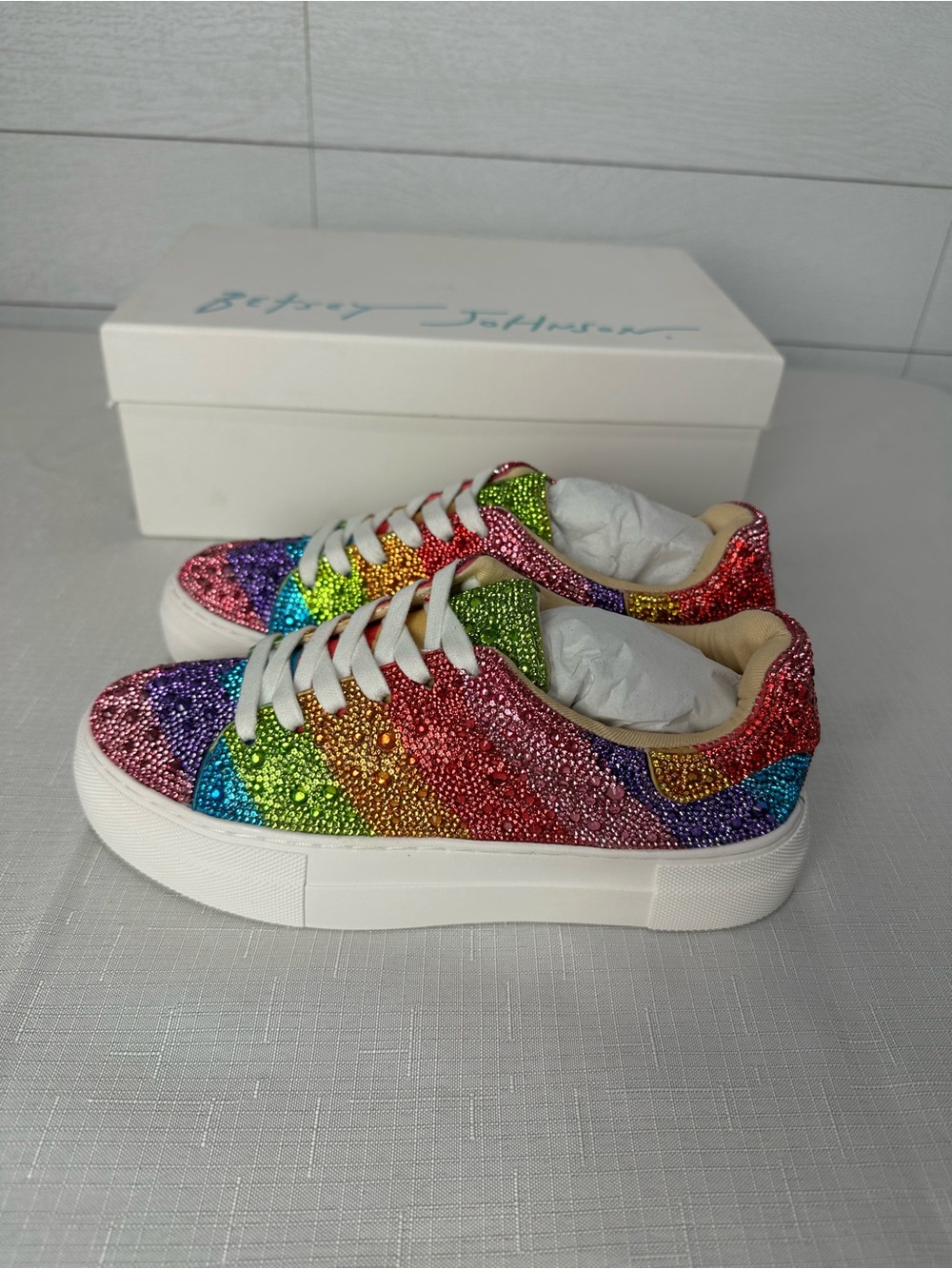 Betsey Johnson Sidny Rainbow Sneaker Size 6 - Picture 6 of 12